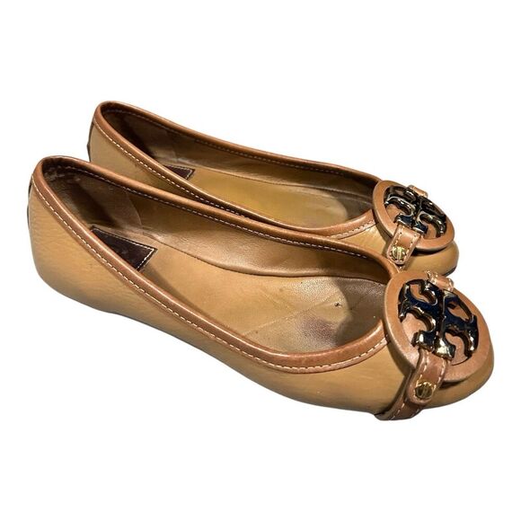 TORY BURCH REVA BALLERINA FLAT SIZE 5 1/2 Light Brown Gold Hardware Good Cond - Picture 1 of 6